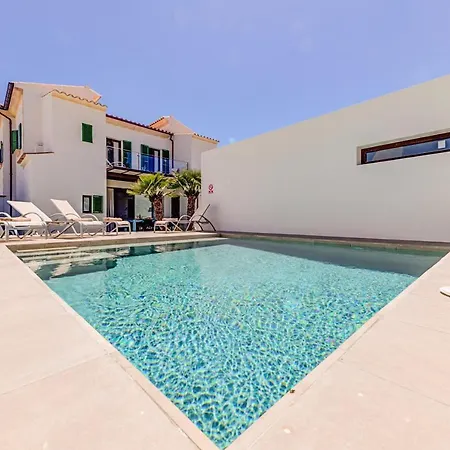 فيلة Stunning Waterfront Silver Unique Newly Converted Stylish House