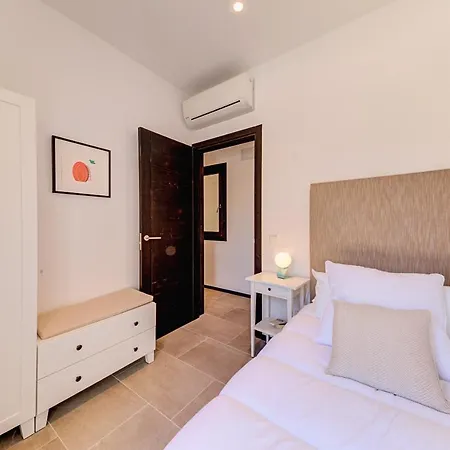 Stunning Waterfront Silver Unique Newly Converted Stylish House فيلة بورت دي بوينسا